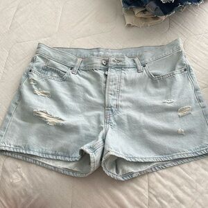 Old Navy Women’s size 12 light wash shorts